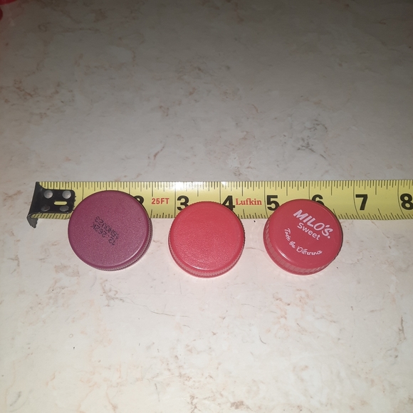 Bottle Caps Lids Screw On Plastic Milos Sweet Tea Gallon Size Bag Craft Project - Picture 5 of 5